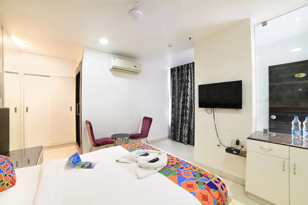 FabHotel Hill View II Gachibowli