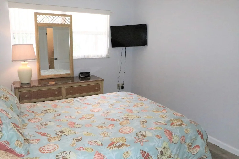 1010 Point of Rocks Road 2 Bedrooms 2 Bathrooms Duplex