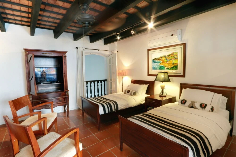 La Posada (Juana La Loca)