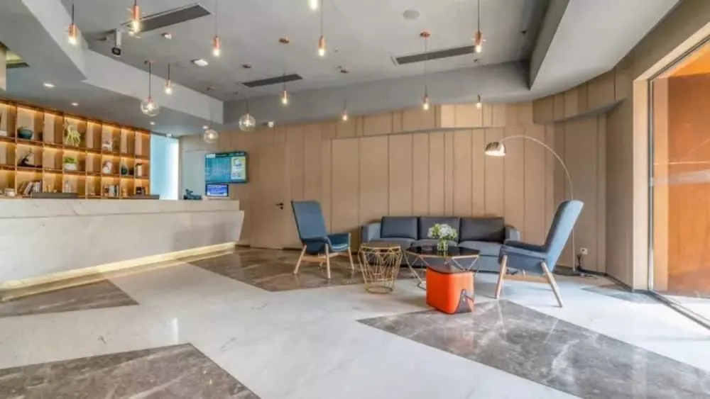 Vyluk Hotel Chongqing Light Rail Station