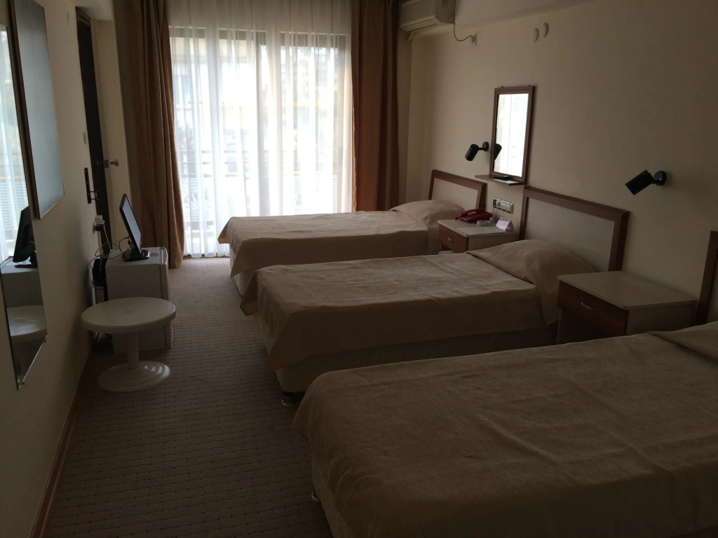 Saturn Hotel