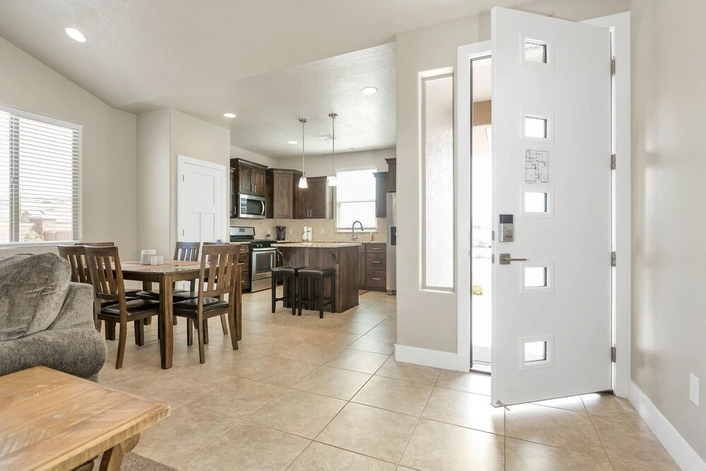 Park View Place 3 Bedroom Home by RedAwning