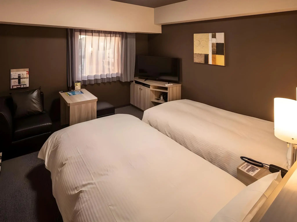 Hotel Route Inn Matsuyama Chuo -Katsuyama Dori