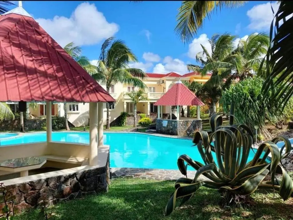 3 bedrooms bungalow with sea view shared pool and furnished garden at Palmar