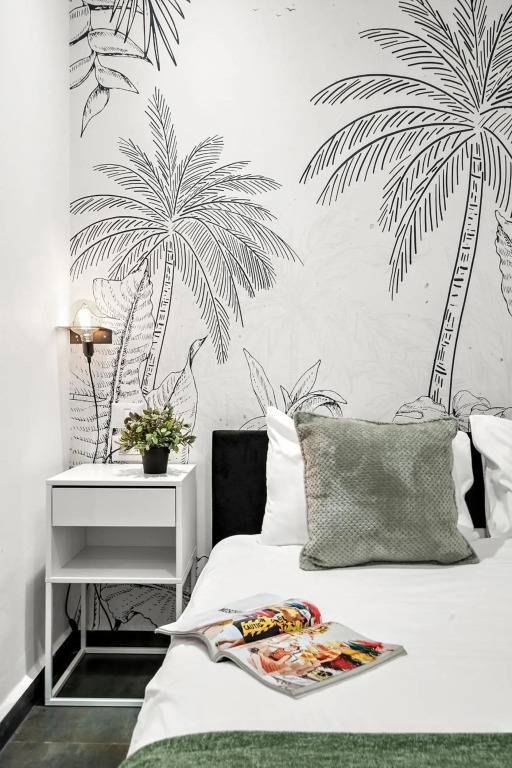 Fresh new place, central right next to the beach M3