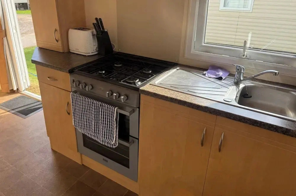 2 Bedroom Caravan Sleeps 6 -free Parking -Tv -wifi