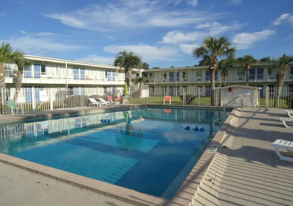 Red Roof Inn Wildwood, FL - The Villages