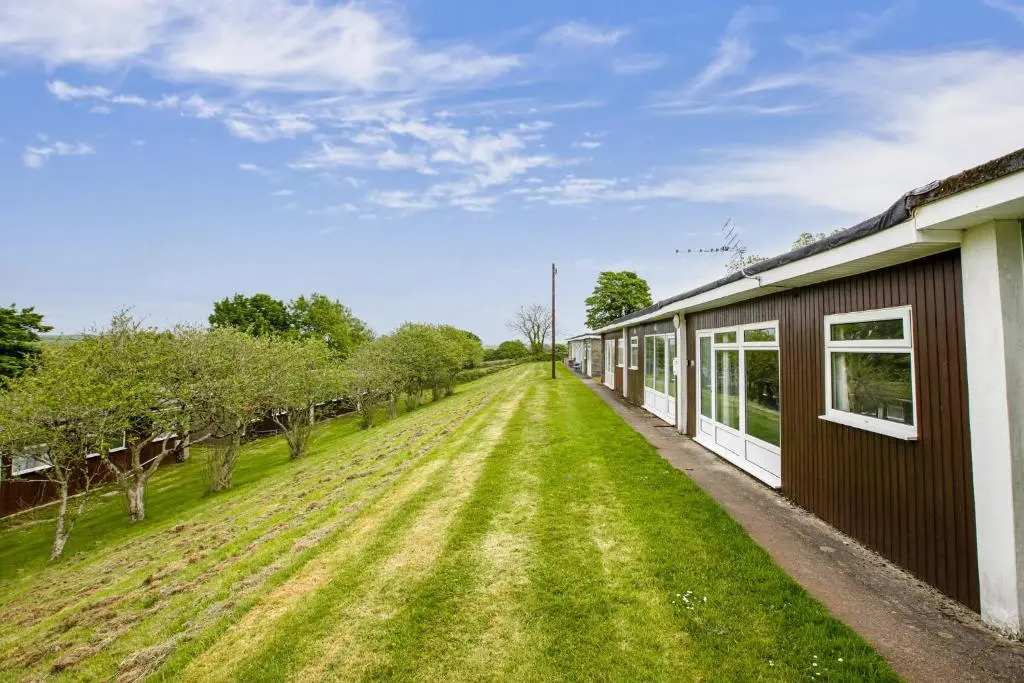 328 Norton Park, Dartmouth