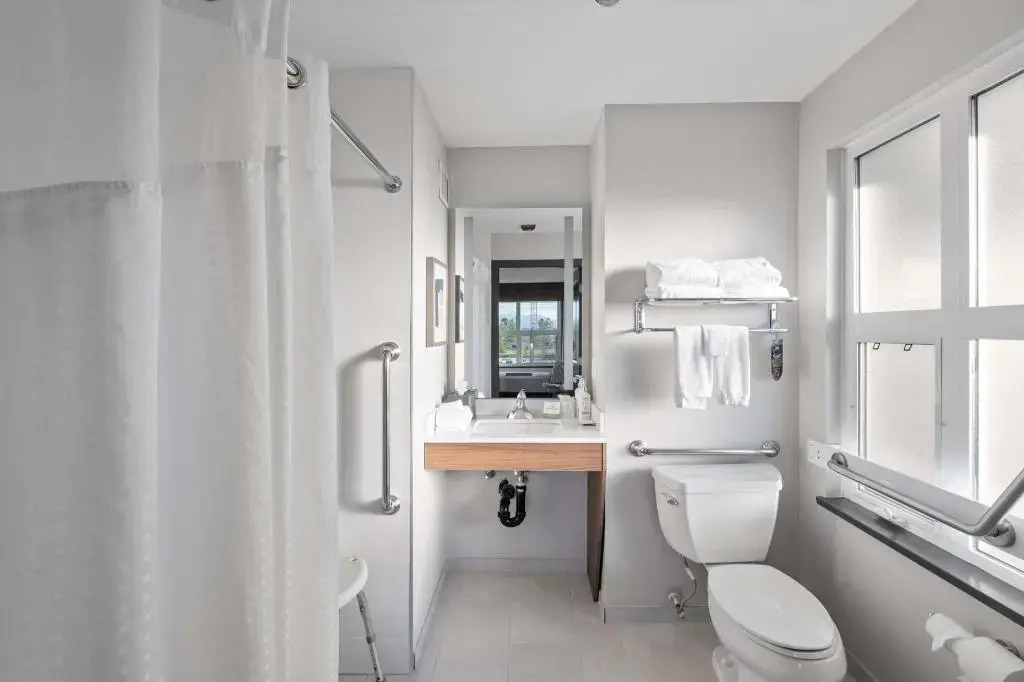 Holiday Inn Hotel & Suites Surrey East - Cloverdale by IHG