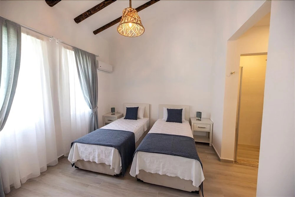 Villa Daisy 2 by Villamnet