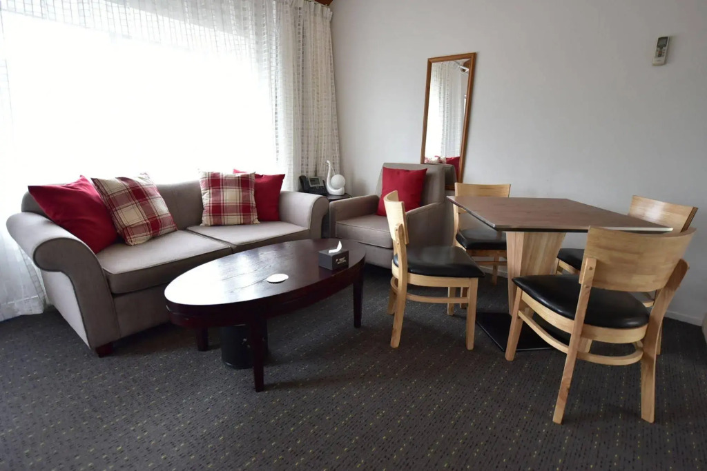 Anzac Court Motel