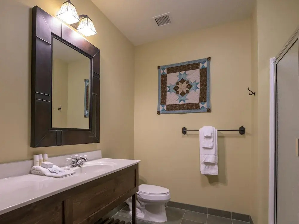 2 Br: Soaring Eagle 211