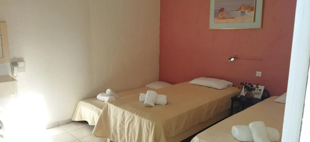 CLEO ROOM WITH YARD IN MALIA 250m FROM THE BEACH