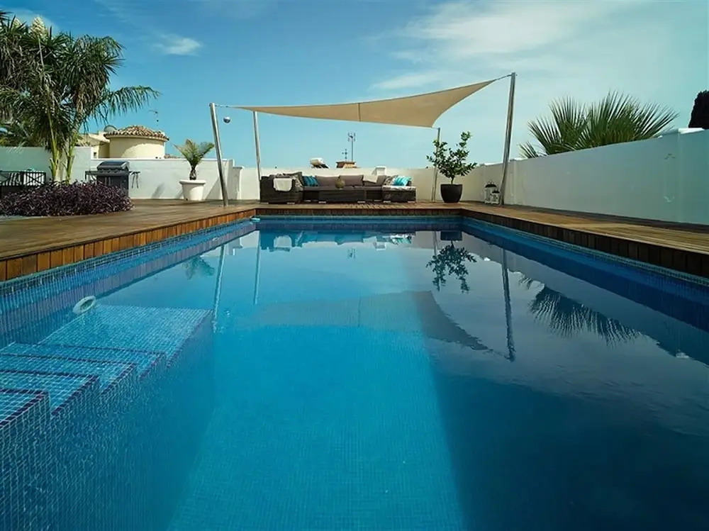 Great Beach Side Villa – Semi Heated Pool