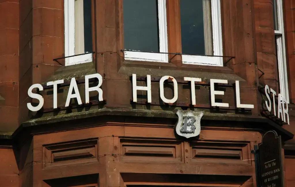 The Famous Star Hotel Moffat
