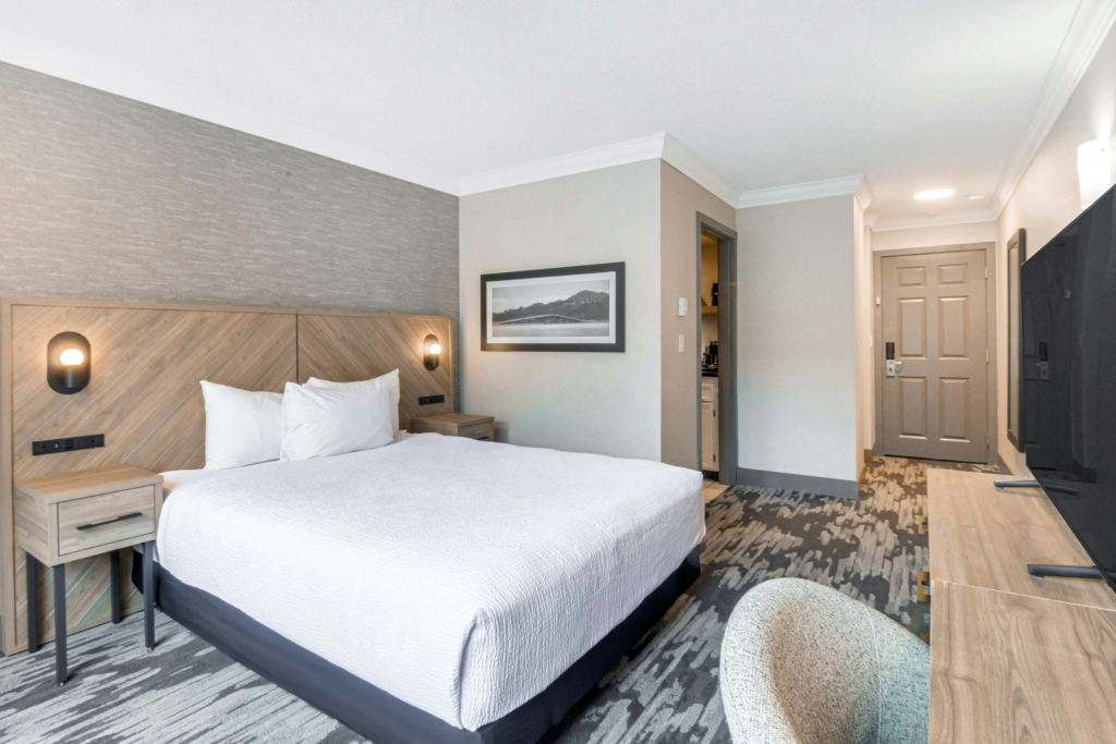 Sandman Hotel & Suites Kelowna
