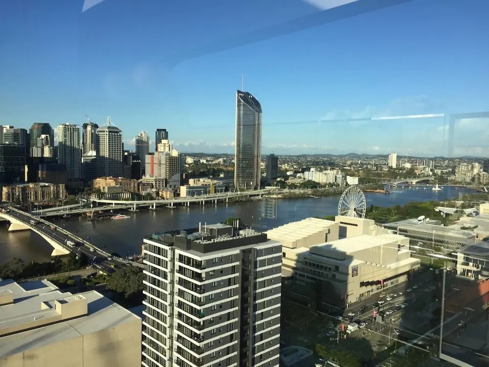Luxury 2 Bed Apt In South Brisbane And Free Parking Qsb058