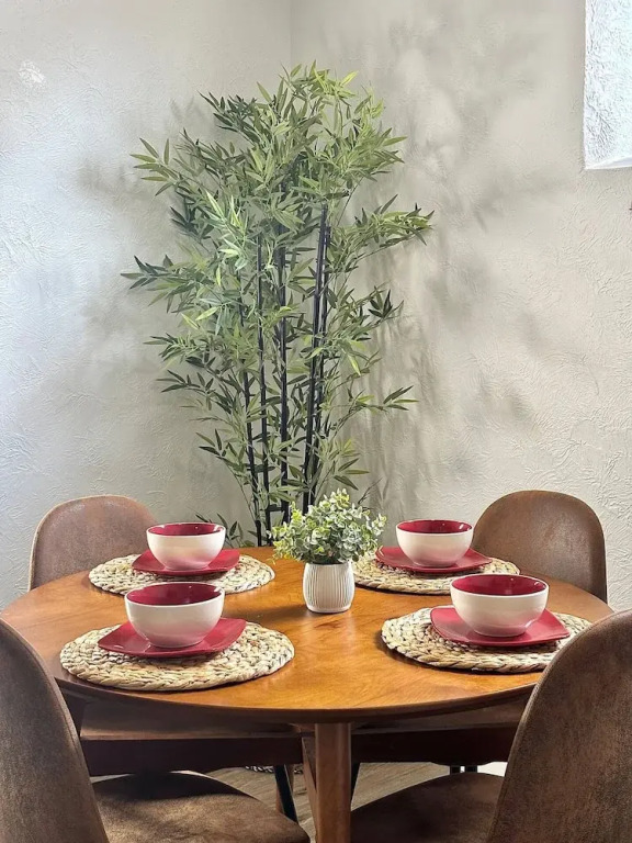 Storybook Flat Cozy 2BR Near Wash Park DU