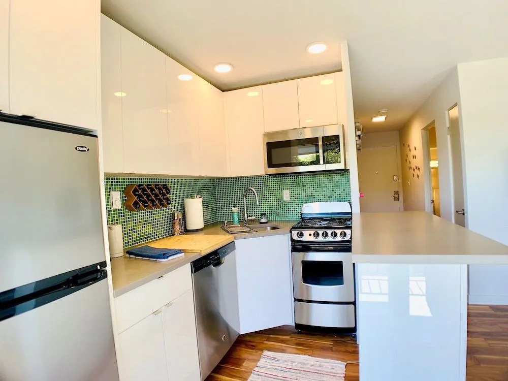 Retro meets Modern-Walkable & Mins to Attraction