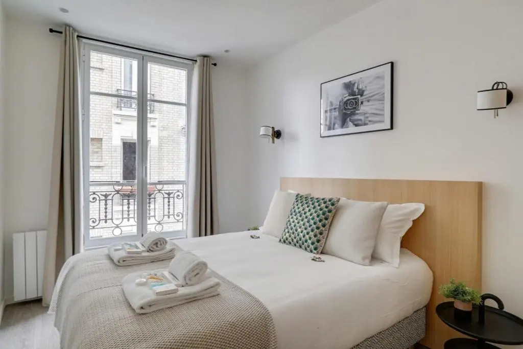 153-Suite Mylene Superb 1 BDR APT Paris
