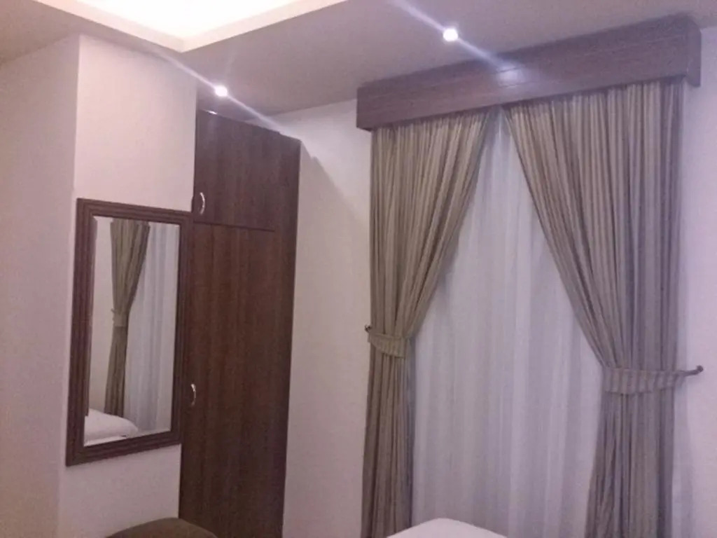 Roseline Hotel Suites