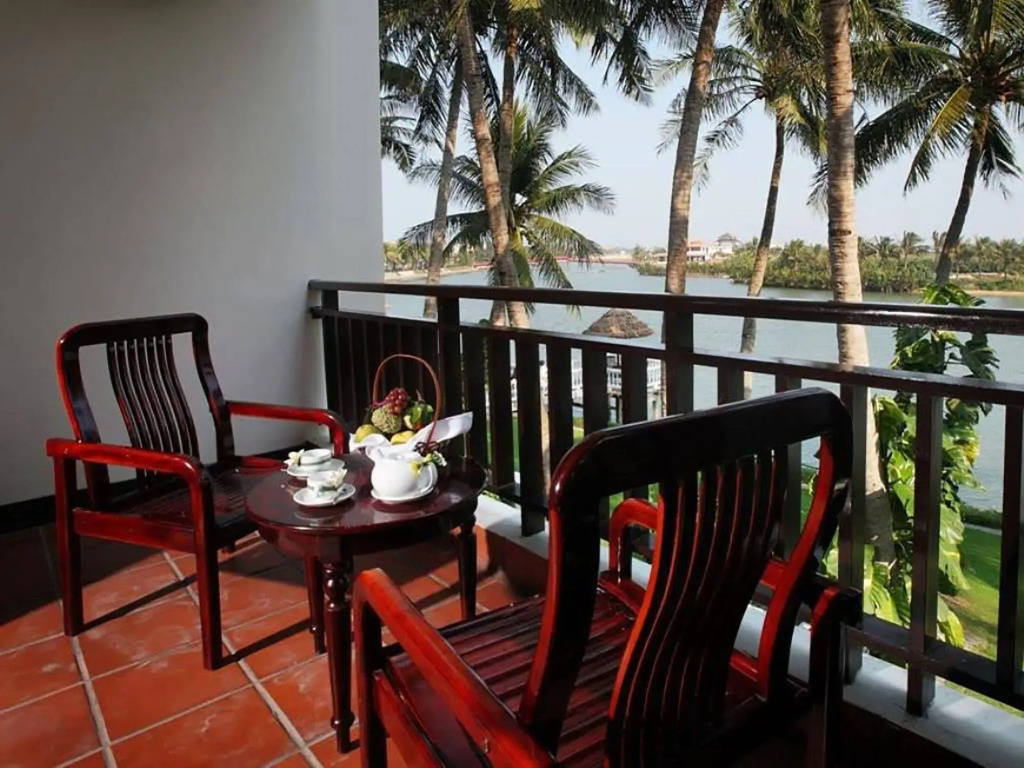 River Beach Resort & Residences