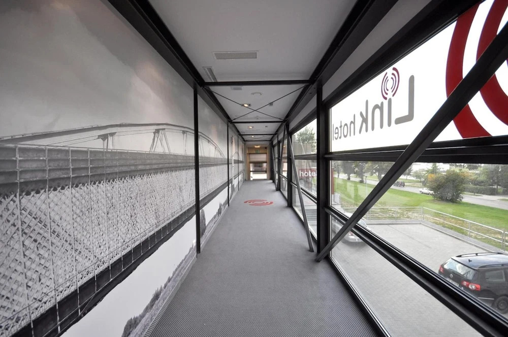 Link Hotel