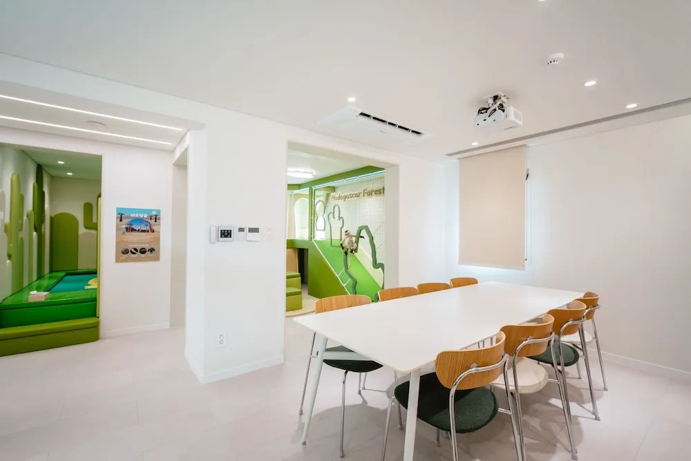 Pico Kids Pool Villa