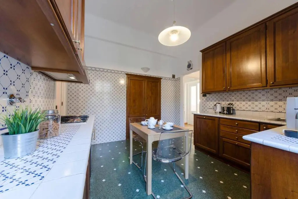 ALTIDO Splendid Apartment for 8 with Beautiful SeaView