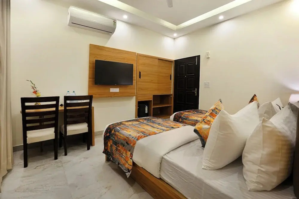 OPO Essential, Sector 21 Gurgaon