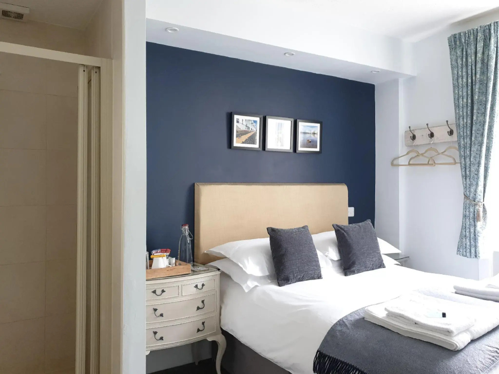 Starlings Guest House