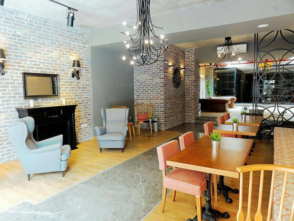 Akin Suites