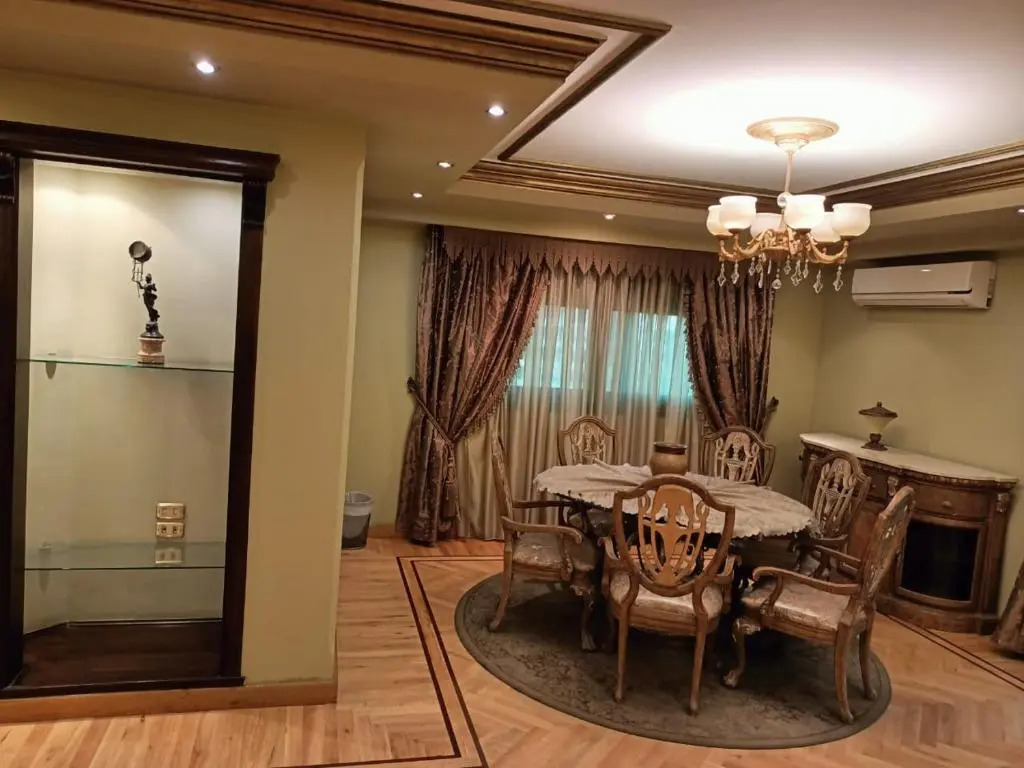 Super Deluxe Apartment in Sheraton Area near Cairo Int'l Airport