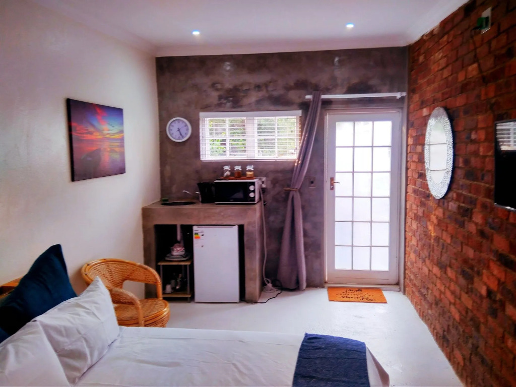 old Limonite GuestHouse