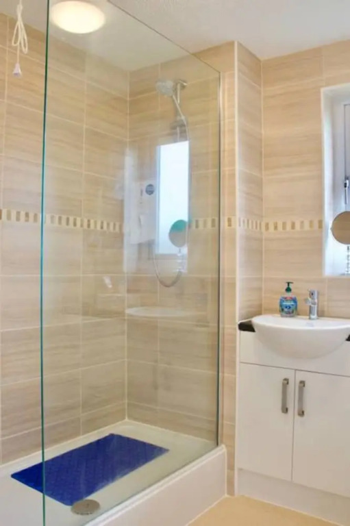 2 Bedroom Apartment Near Centre Of The City