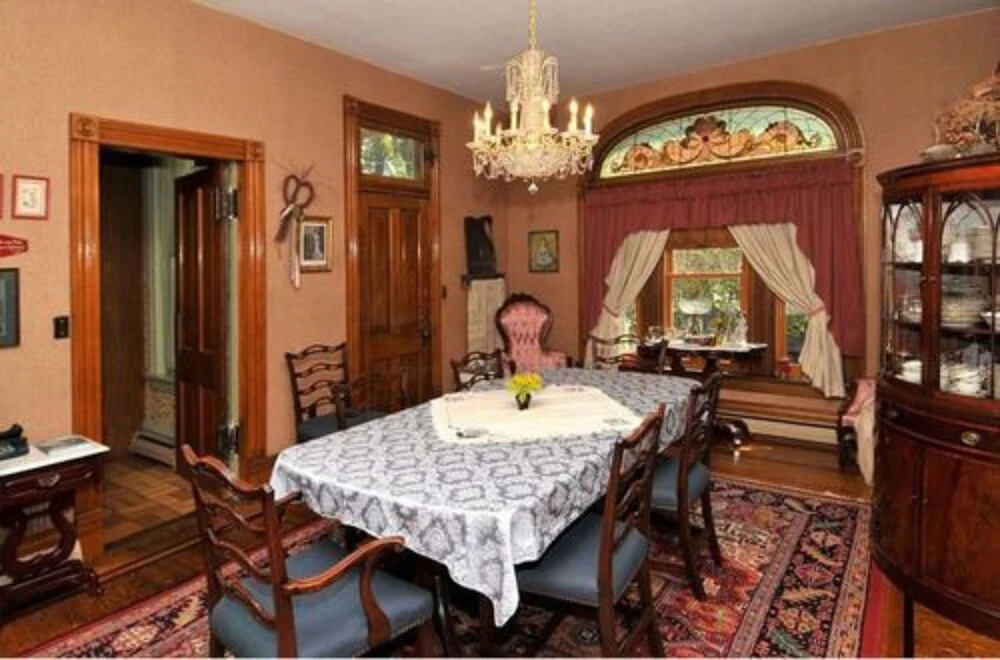 Victorian Loft Bed and Breakfast
