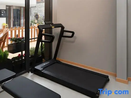 Zhi Shang Private Hot Spring Hotel (E'mei Mountain Scenic Area Huangwan Tourist Center Branch)