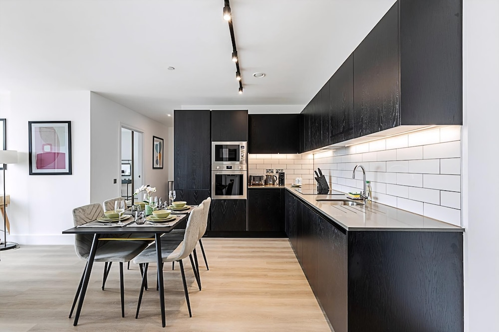Contemporary Two Bedroom Apartment