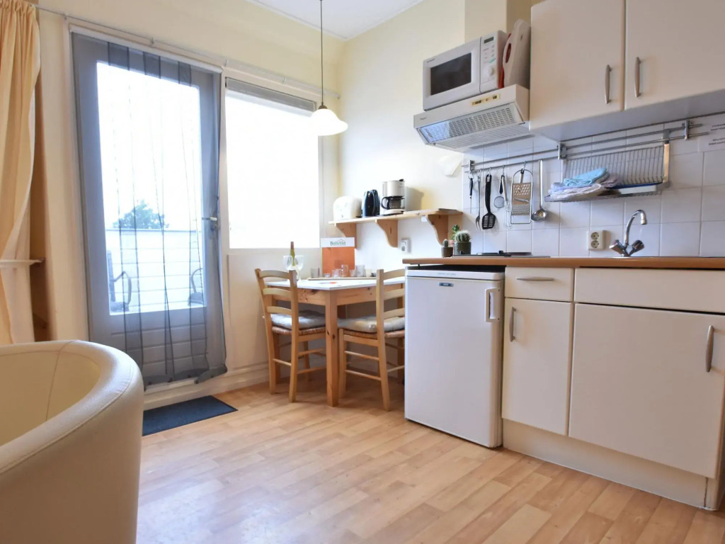Unique Studio on Large Estate With sea View