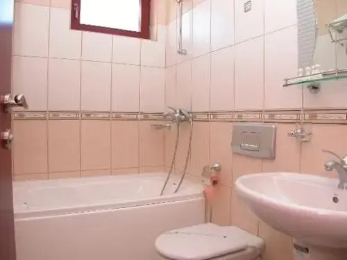 Villa Mia Suites