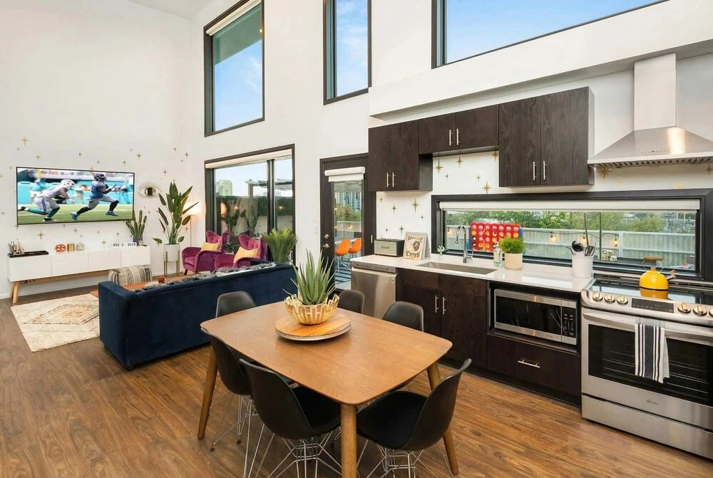 New Walk to Gulch - Private Penthouse Pool Deck Views