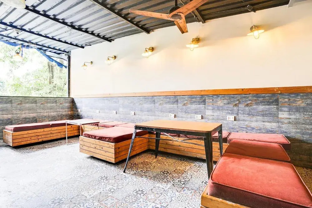 Townhouse Andheri Near Mumbai Airport We Stay