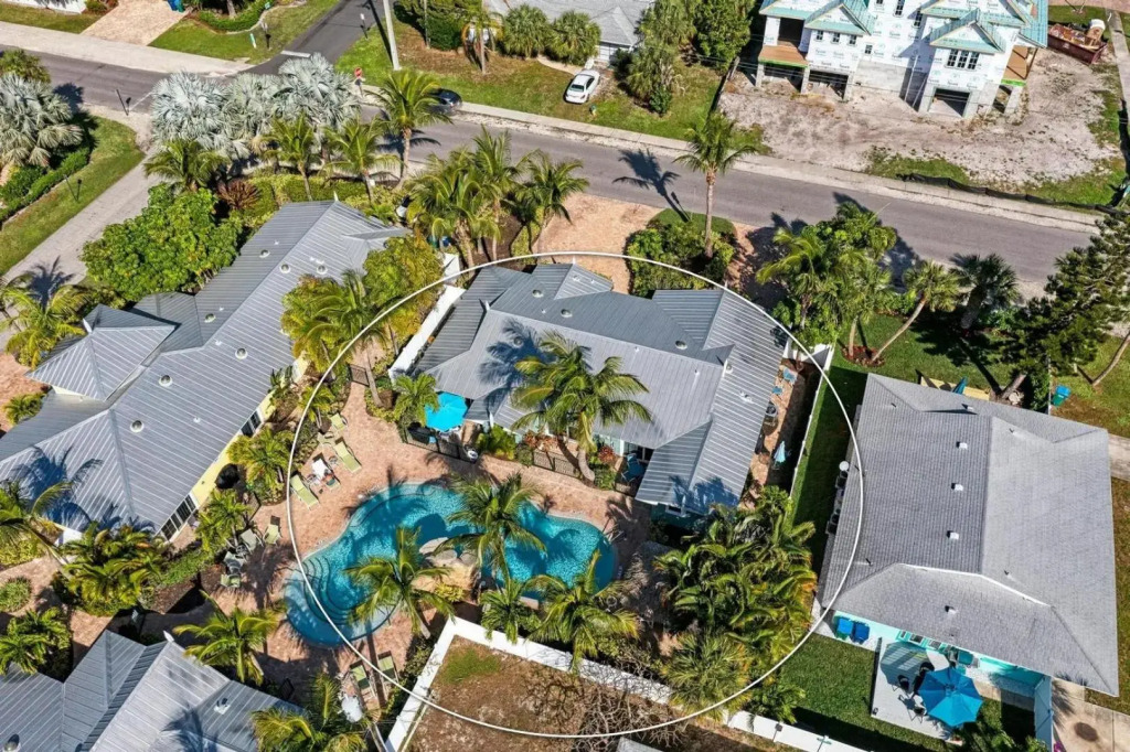 Sand Dollar - 6604 Holmes Blvd
