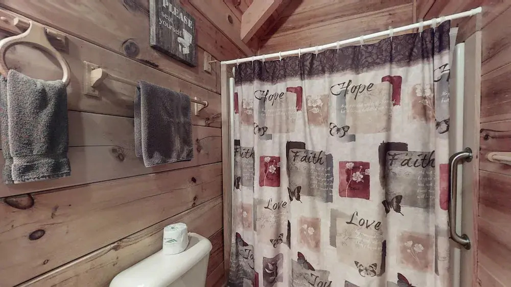 Bean Pot 1 Bedroom Cabin by RedAwning