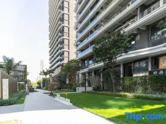 Liangting Lux·Platinum Joy Center Hotel Apartment (Sanya Dapeng City Store)