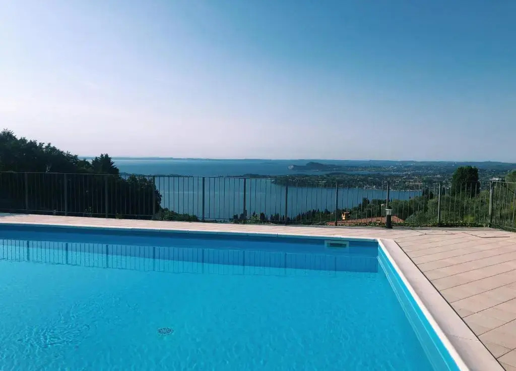 Casa Cecilia, 2 Bedrooms, 1 Bathroom, Lake View, Pool