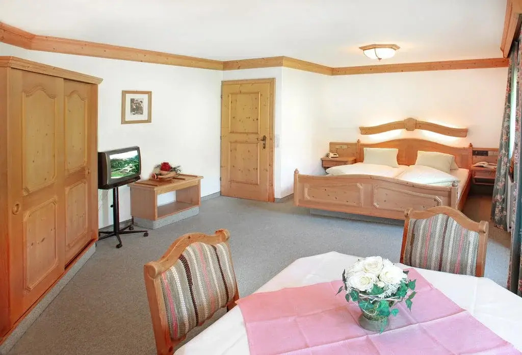 Hotel Alpenhof