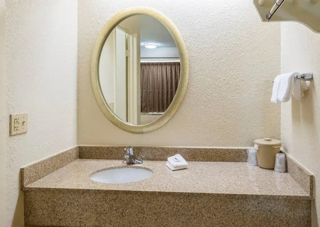 Red Roof Inn Parkersburg