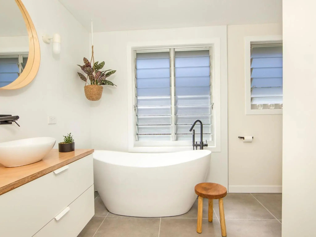 Spinnaker I Family Getaway I 2mins Walk to Beach