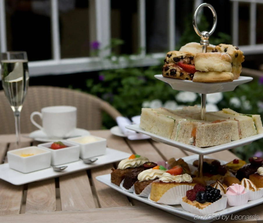 The White Horse Hotel, Romsey, Hampshire - The Coaching Inn Group